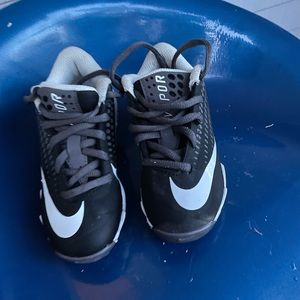 NIKE FOOTBALL CLEATS